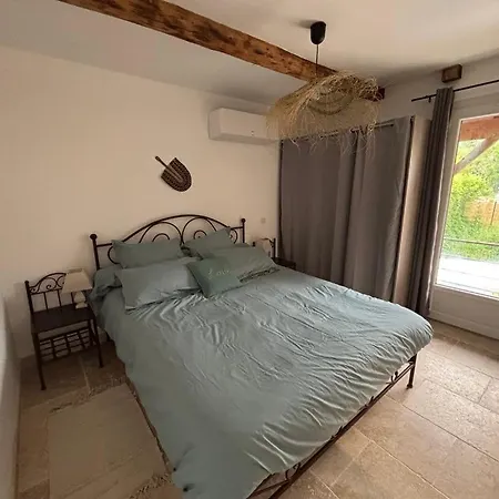 度假居 At Stephanie And Damien's, Charming Stone And Pool 洛泽特