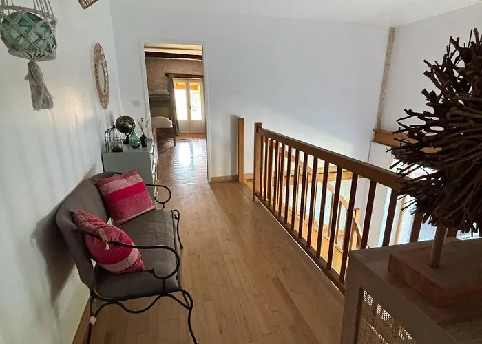 Vakantiehuis At Stephanie And Damien's, Charming Stone And Pool Lauzerte