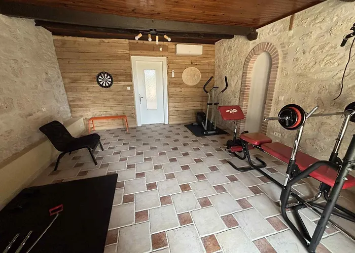 At Stephanie And Damien's, Charming Stone And Pool Lauzerte