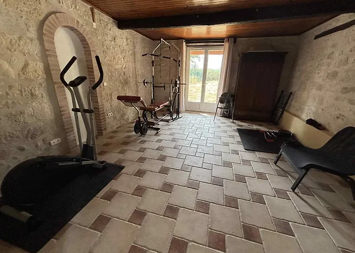 At Stephanie And Damien's, Charming Stone And Pool Vakantiehuis Lauzerte