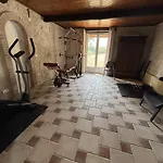 At Stephanie And Damien's, Charming Stone And Pool Nyaraló Lauzerte